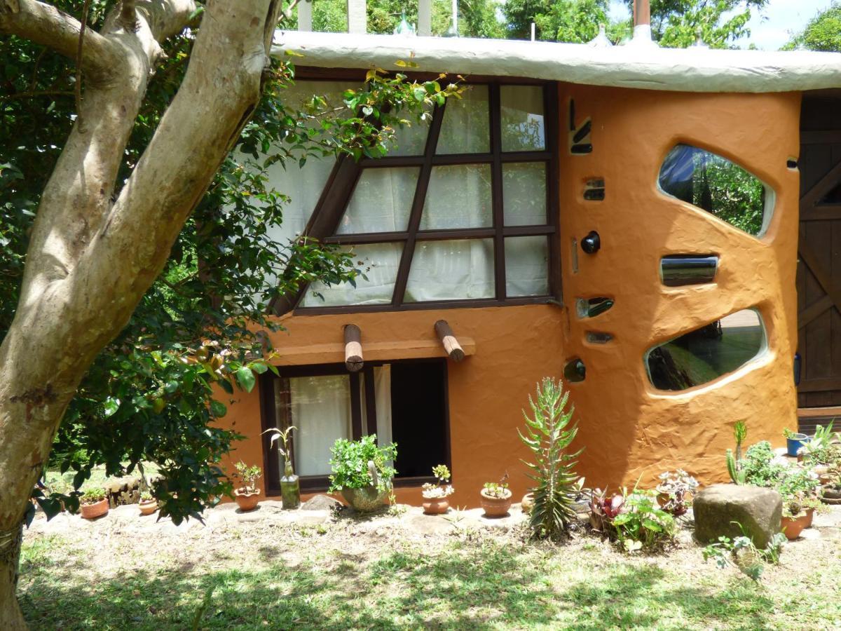 プライア・ド・ローザ Casa Ombakヴィラ エクステリア 写真