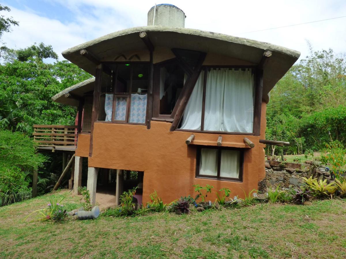 プライア・ド・ローザ Casa Ombakヴィラ エクステリア 写真
